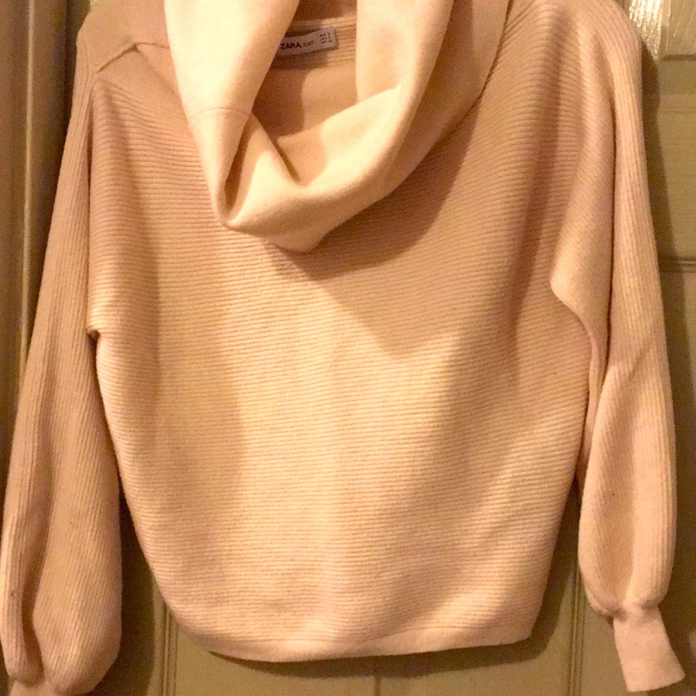 Zara Cream turtleneck sweater. Size Small - Picture 1 of 7